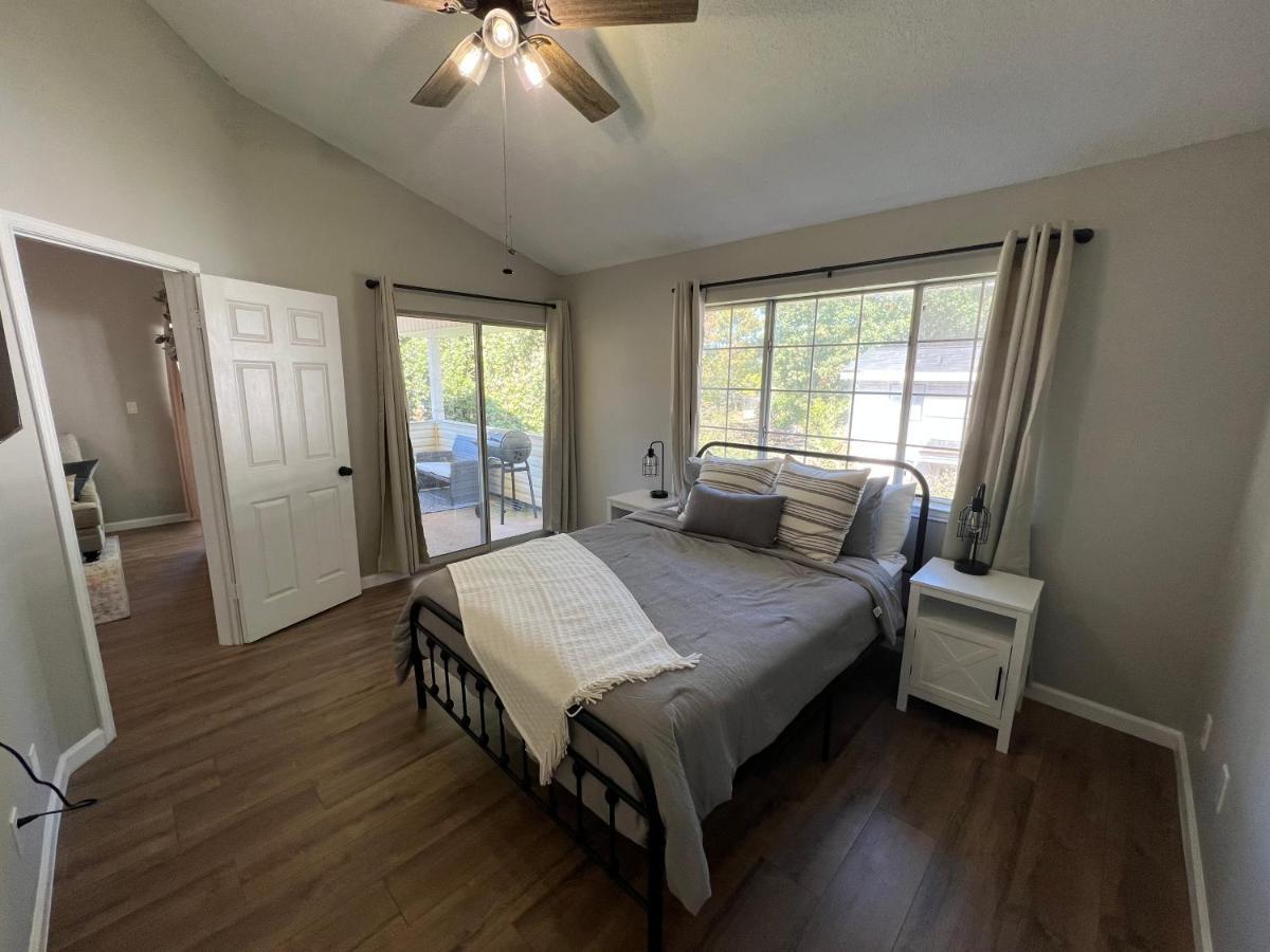 Mid City Condo Хантсвилл Экстерьер фото